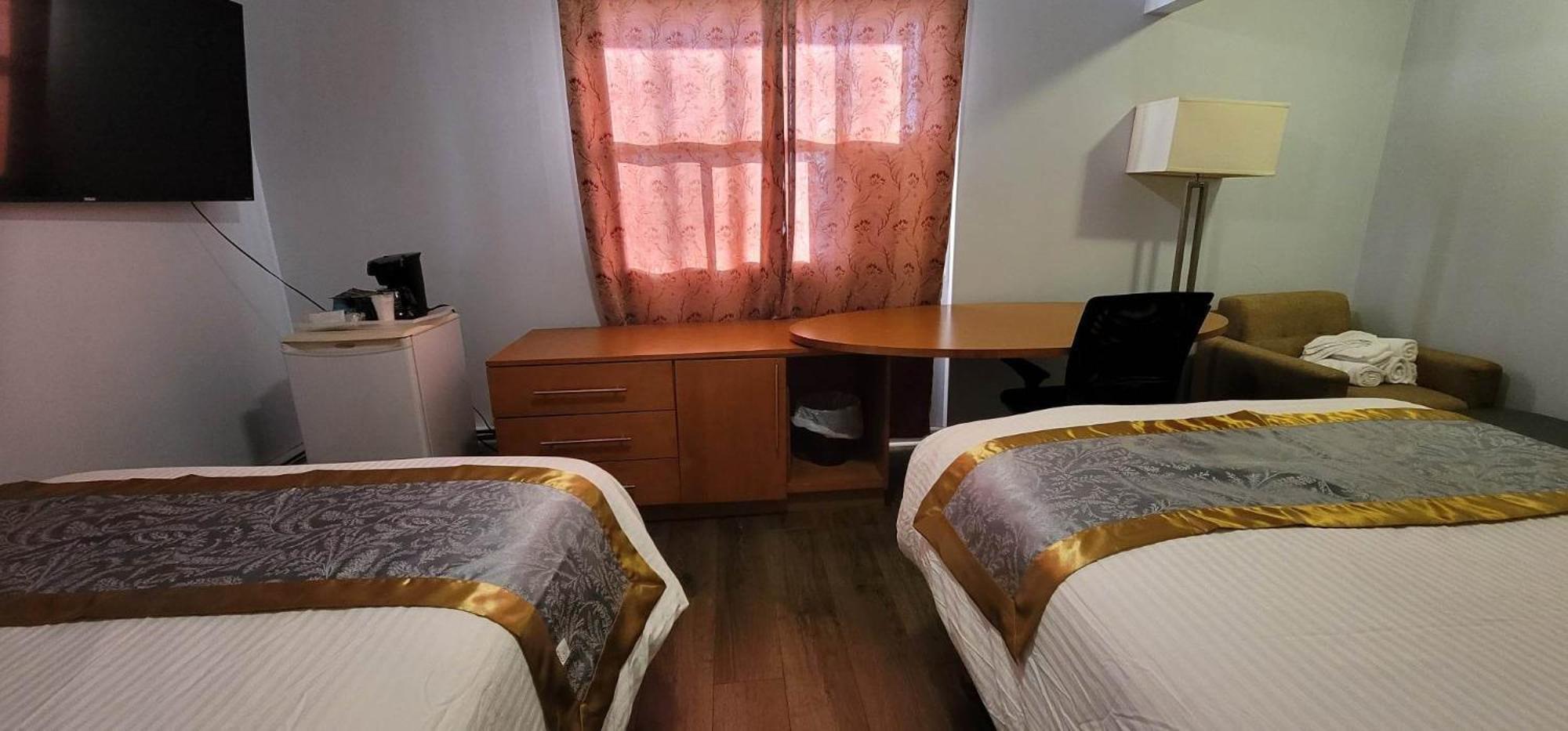 Niagara Inn *